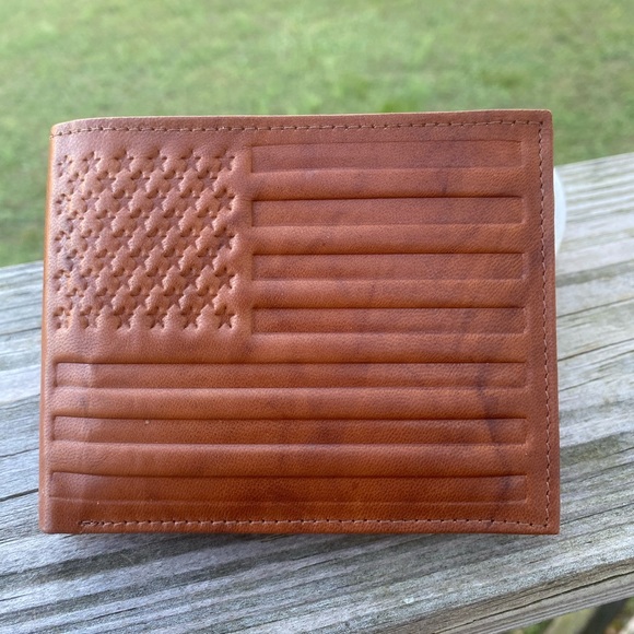 Stone Mountain Accessories Other - US Flag genuine leather wallet bifold Stone Mountain Tan Brown